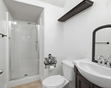 732 Tennis Club Lane - Photo Thumbnail 23