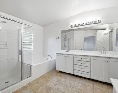 732 Tennis Club Lane - Photo Thumbnail 32