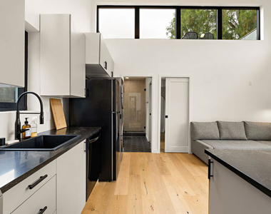 5204 Baltimore Street - Photo Thumbnail 28
