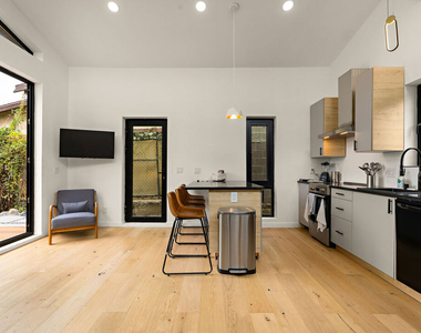 5204 Baltimore Street - Photo Thumbnail 24