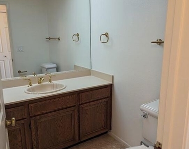 100 N Wetherly Drive - Photo Thumbnail 29