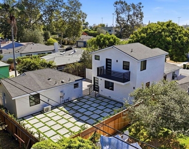 3121 Oakhurst Avenue - Photo Thumbnail 7