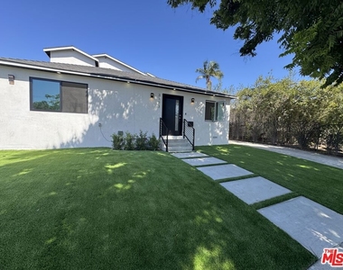 3121 Oakhurst Avenue - Photo Thumbnail 8