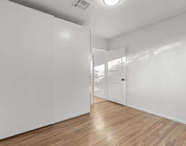 3760 Beethoven Street - Photo Thumbnail 14