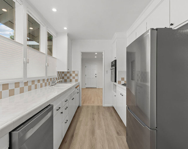 3760 Beethoven Street - Photo Thumbnail 11