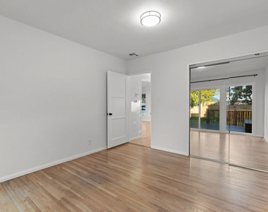 3760 Beethoven Street - Photo Thumbnail 17