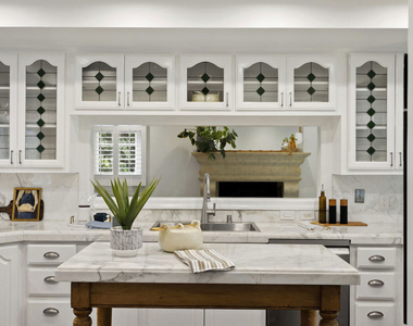 15938 Valley Vista Boulevard - Photo Thumbnail 8