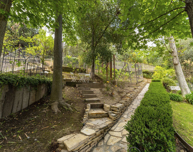 15938 Valley Vista Boulevard - Photo Thumbnail 46