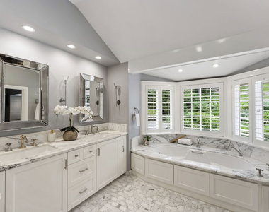 15938 Valley Vista Boulevard - Photo Thumbnail 20