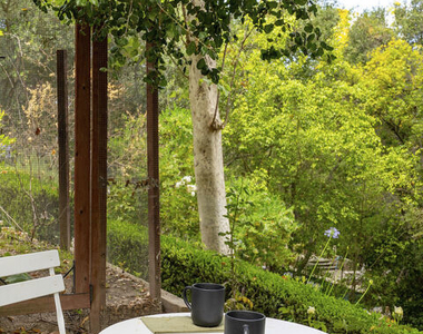 15938 Valley Vista Boulevard - Photo Thumbnail 47