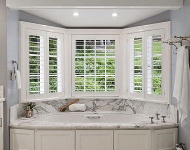 15938 Valley Vista Boulevard - Photo Thumbnail 22