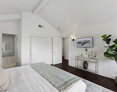 15938 Valley Vista Boulevard - Photo Thumbnail 27