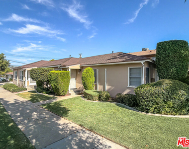 202 E Grand Avenue - Photo Thumbnail 1