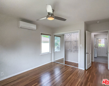 202 E Grand Avenue - Photo Thumbnail 17