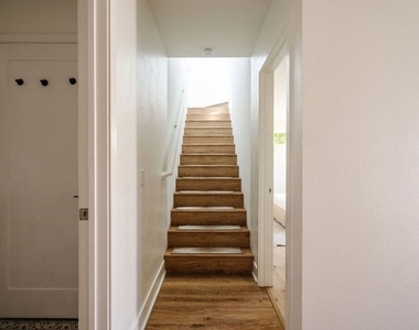 2911 W Exposition Place - Photo Thumbnail 9