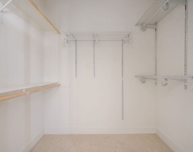 2911 W Exposition Place - Photo Thumbnail 43