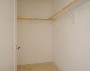 2911 W Exposition Place - Photo Thumbnail 8