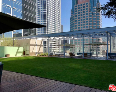 877 Francisco Street - Photo Thumbnail 14