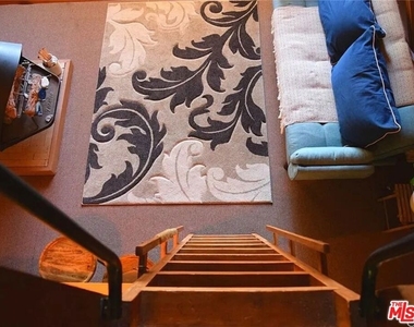 219 Pine Canyon Drive - Photo Thumbnail 14
