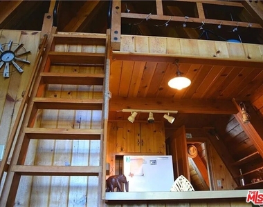 219 Pine Canyon Drive - Photo Thumbnail 11