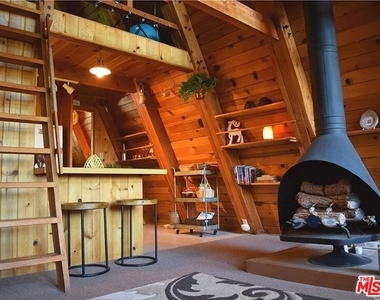 219 Pine Canyon Drive - Photo Thumbnail 4