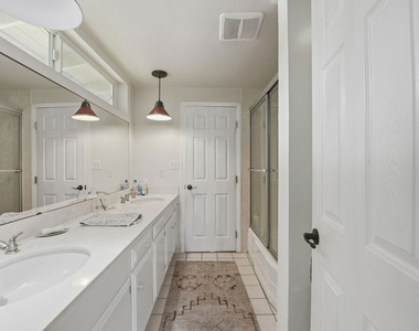 4401 Nogales Drive - Photo Thumbnail 17
