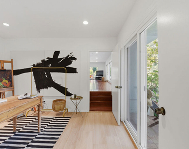 4401 Nogales Drive - Photo Thumbnail 12