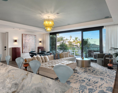 8420 W Sunset Boulevard - Photo Thumbnail 14