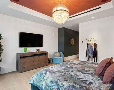 8420 W Sunset Boulevard - Photo Thumbnail 19