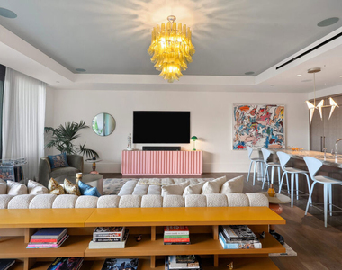 8420 W Sunset Boulevard - Photo Thumbnail 6