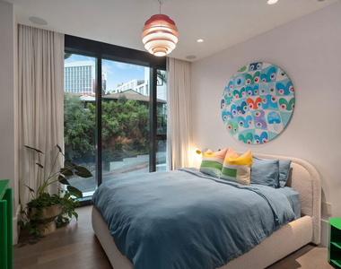 8420 W Sunset Boulevard - Photo Thumbnail 28
