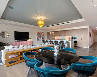8420 W Sunset Boulevard - Photo Thumbnail 9