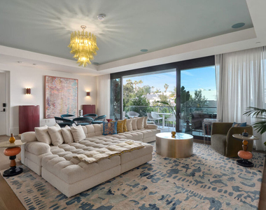 8420 W Sunset Boulevard - Photo Thumbnail 7