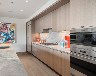 8420 W Sunset Boulevard - Photo Thumbnail 13