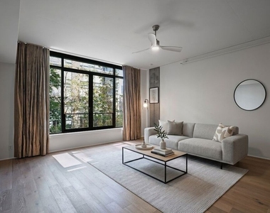 1111 S Grand Avenue - Photo Thumbnail 1