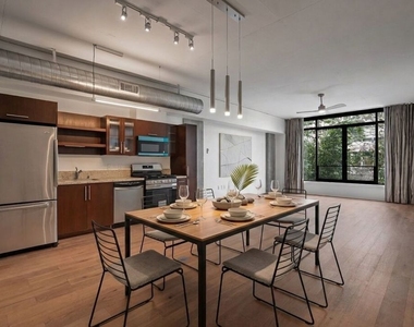 1111 S Grand Avenue - Photo Thumbnail 3
