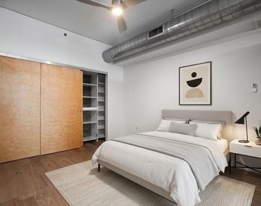 1111 S Grand Avenue - Photo Thumbnail 5
