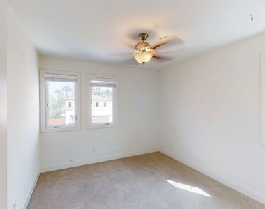12073 Carabela Court - Photo Thumbnail 13