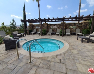 12073 Carabela Court - Photo Thumbnail 24