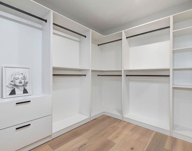 9028 Keith Avenue - Photo Thumbnail 14