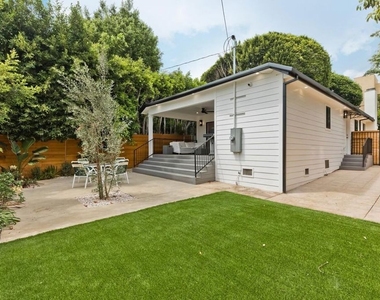 9028 Keith Avenue - Photo Thumbnail 4