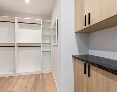 9028 Keith Avenue - Photo Thumbnail 15