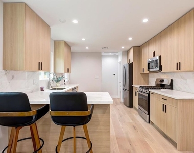 9028 Keith Avenue - Photo Thumbnail 8