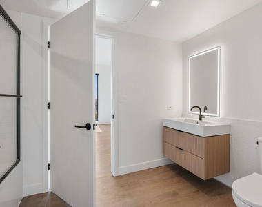 10700 Tabor Street - Photo Thumbnail 5