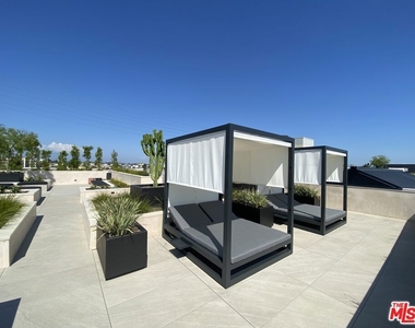 10700 Tabor Street - Photo Thumbnail 17