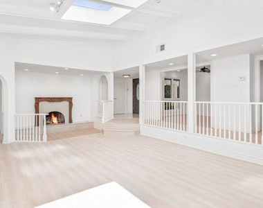 5496 Katherine Avenue - Photo Thumbnail 7