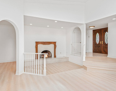 5496 Katherine Avenue - Photo Thumbnail 6