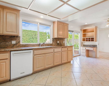 5496 Katherine Avenue - Photo Thumbnail 14
