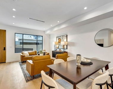 4329 Radford Avenue - Photo Thumbnail 2