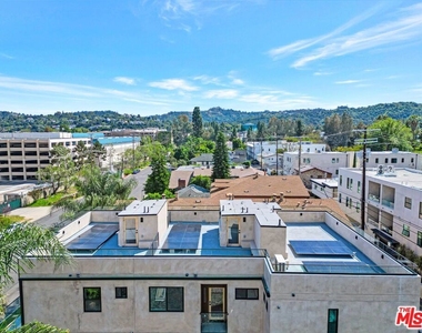 4329 Radford Avenue - Photo Thumbnail 15
